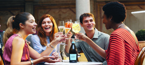 Brunch with Prosecco cocktails Brunch with Prosecco cocktails