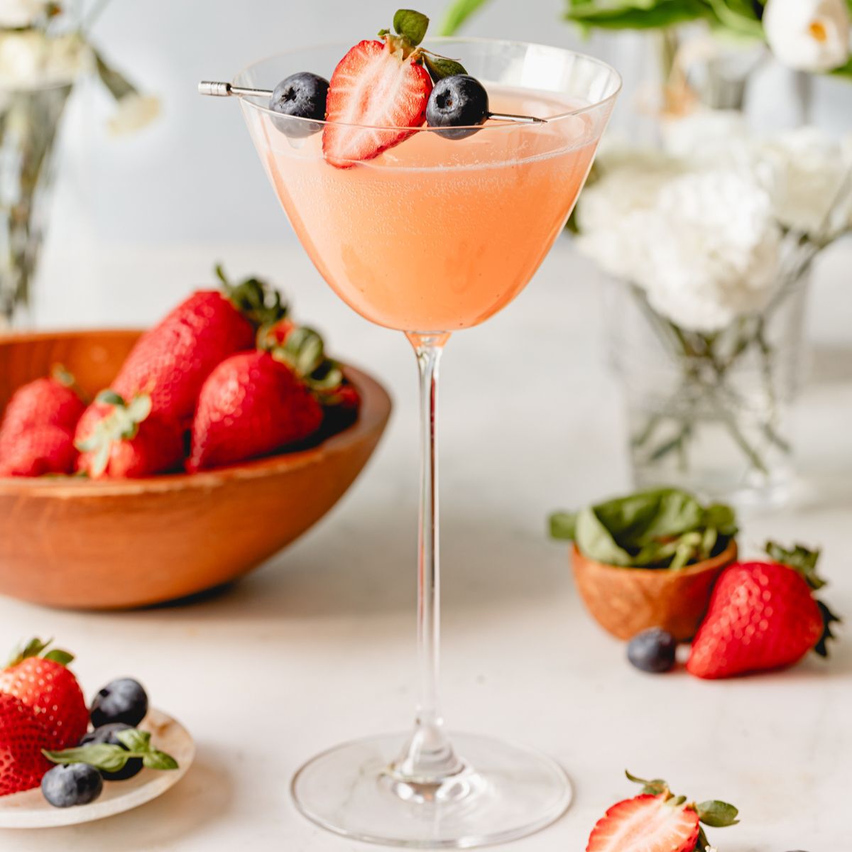 Basil Berry Fizz Prosecco cocktail recipe
