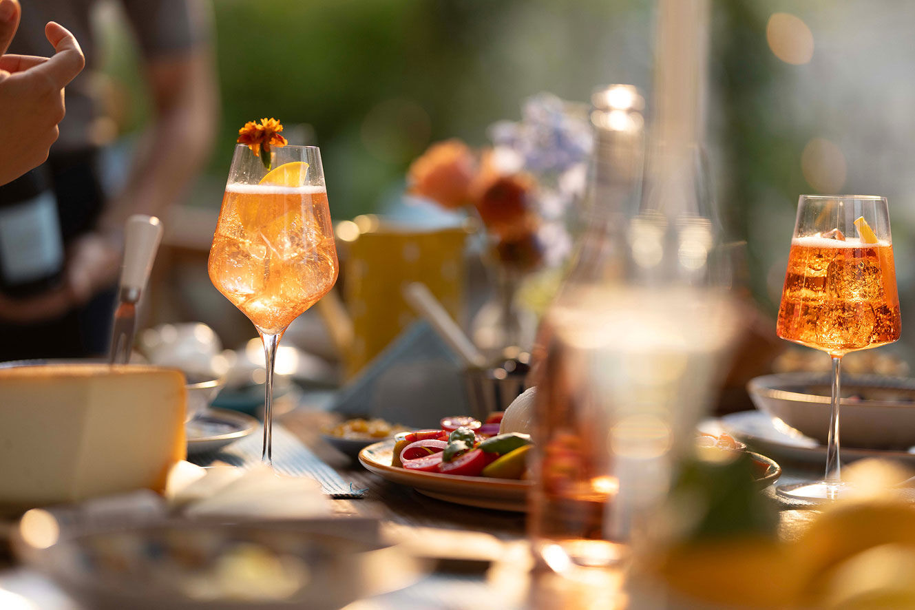How to host Italian inspired garden party hero image