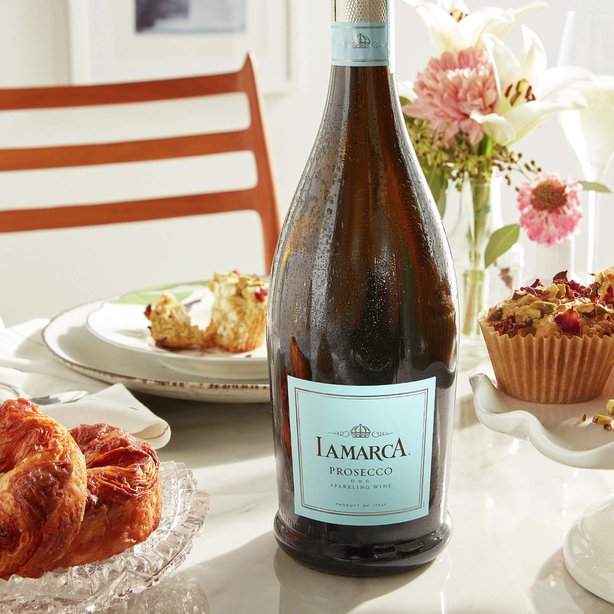 La Marca Prosecco vs Champagne